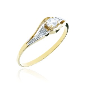 Złoty pierścionek pr. 333 z cyrkoniami kamienie 2.1292