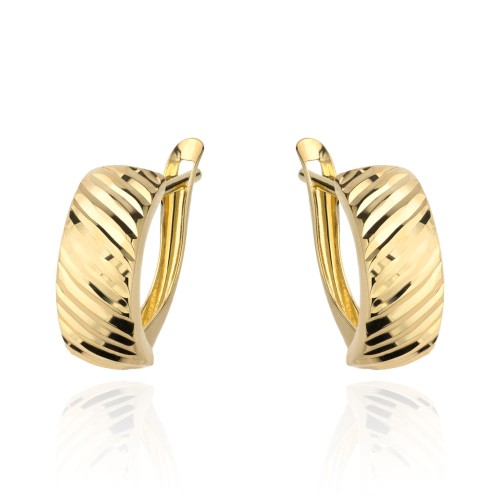 Kolczyki złote zdobione diamentowaniem na angielskim zapięciu