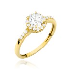 Pierścionek złoty z centralną cyrkonią w oprawie mniejszych i ozdobną szyną