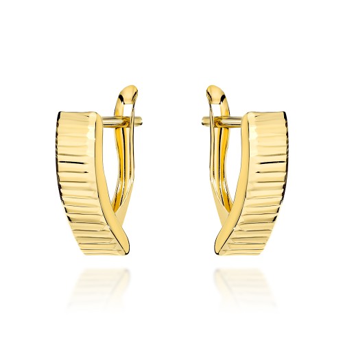 Kolczyki złote z diamentowanymi poprzecznymi paskami