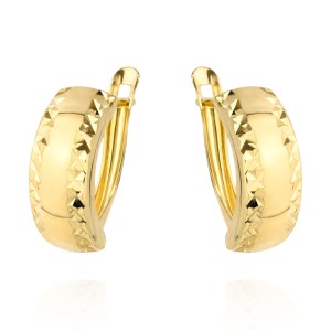 Kolczyki złote diamentowane na obu brzegach szer. 5 mm